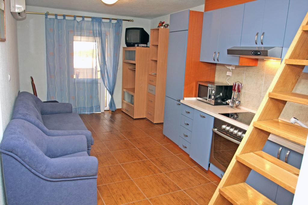 Apartmani Paula Makarska Buitenkant foto