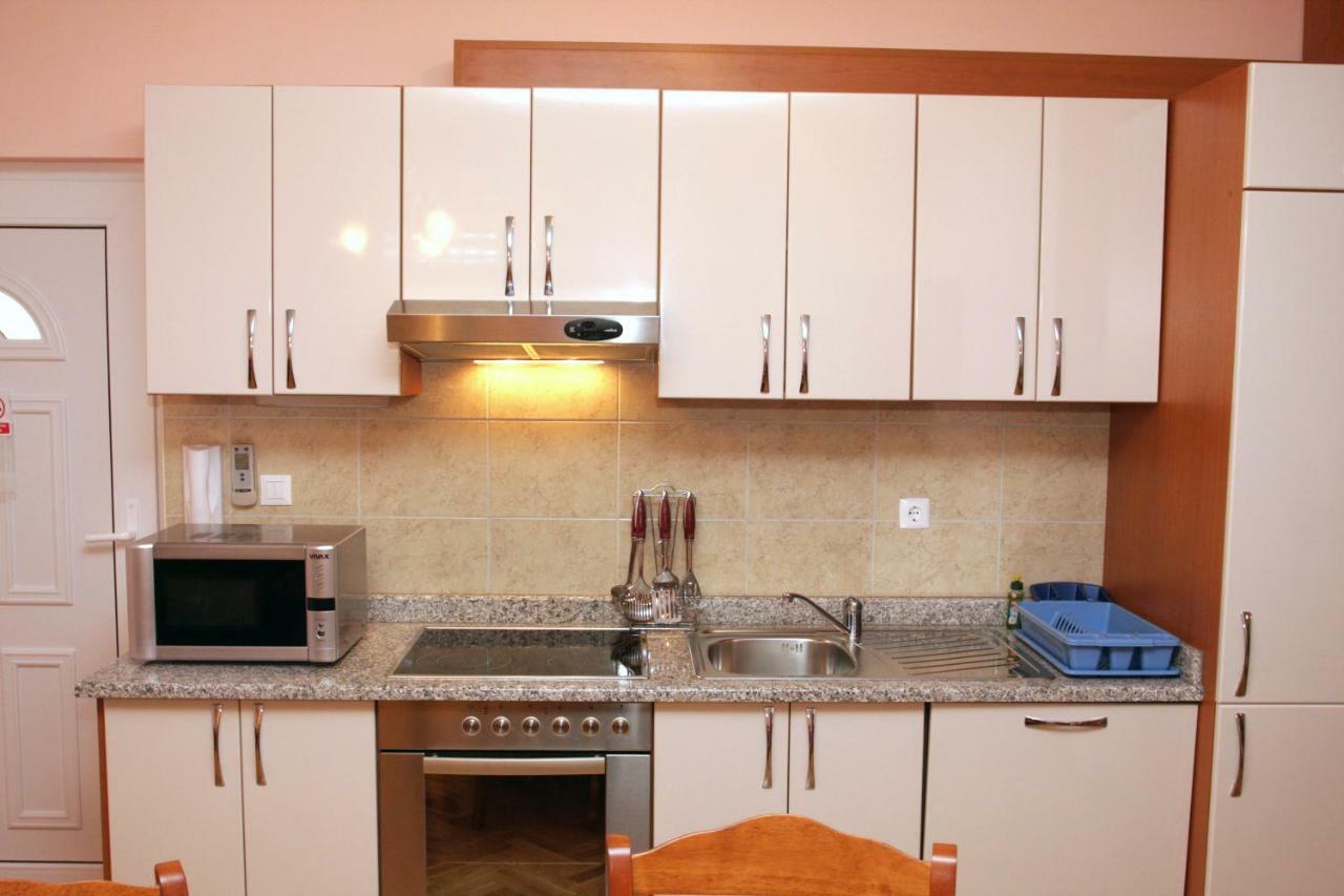 Apartmani Paula Makarska Buitenkant foto