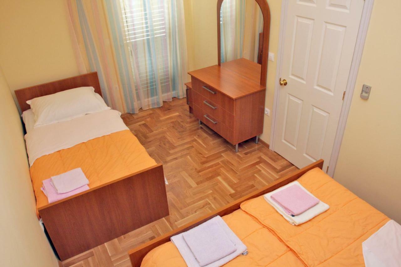 Apartmani Paula Makarska Buitenkant foto