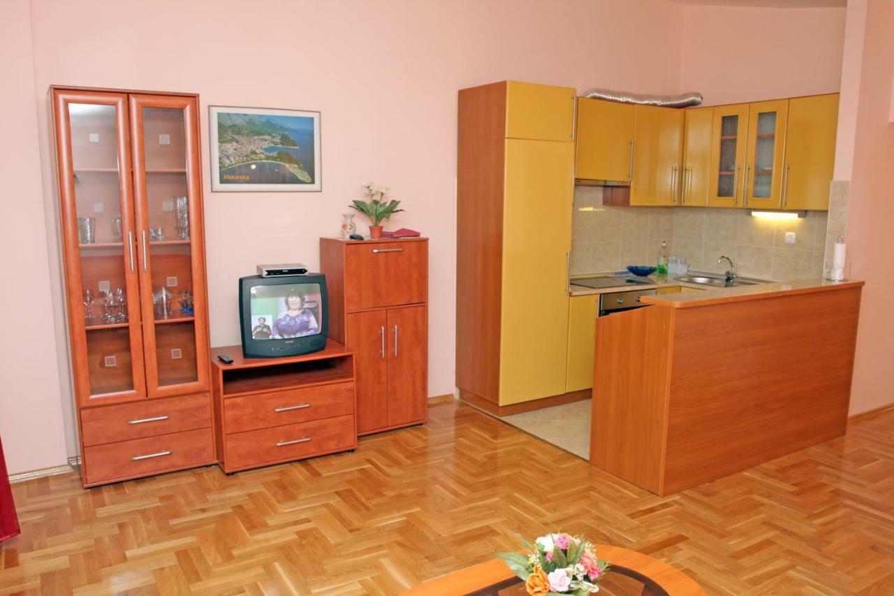 Apartmani Paula Makarska Buitenkant foto