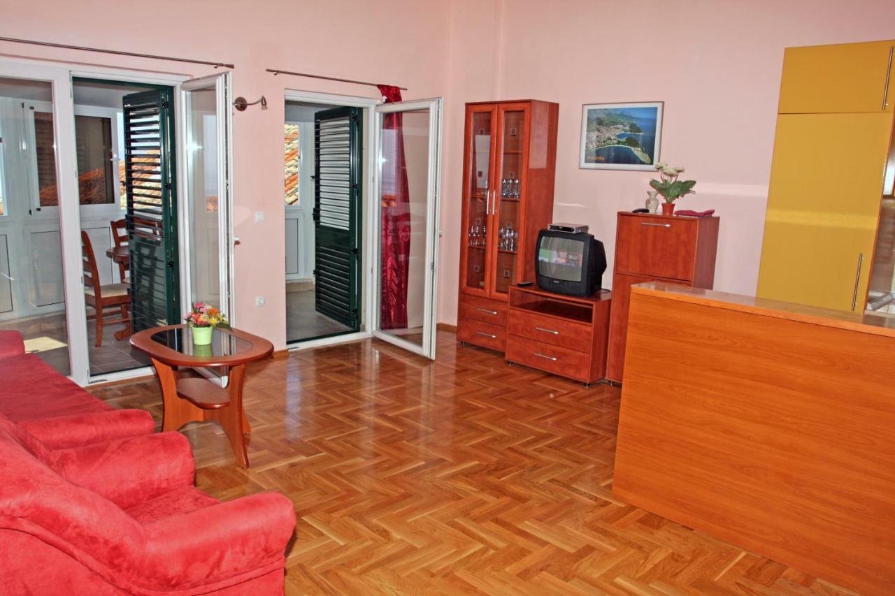 Apartmani Paula Makarska Buitenkant foto