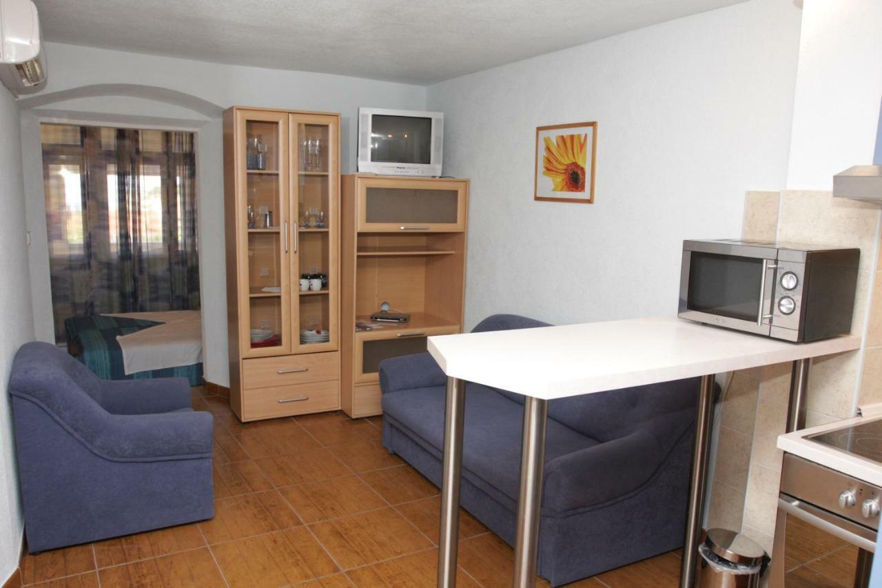 Apartmani Paula Makarska Buitenkant foto