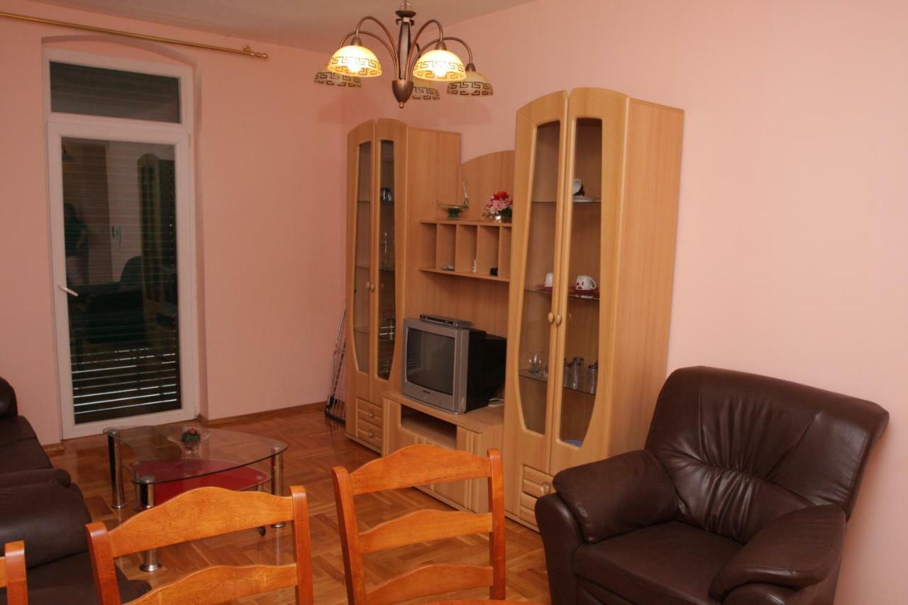 Apartmani Paula Makarska Buitenkant foto