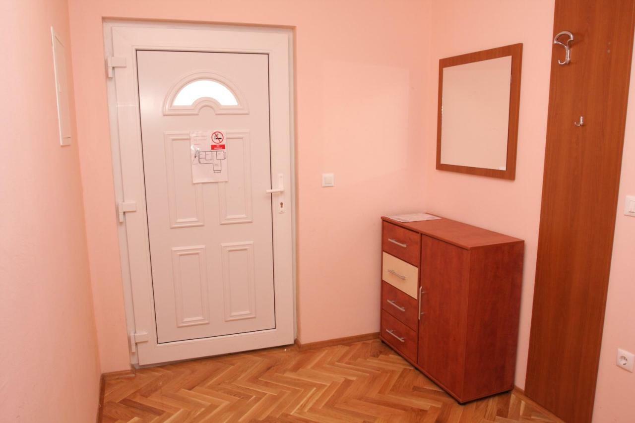 Apartmani Paula Makarska Buitenkant foto