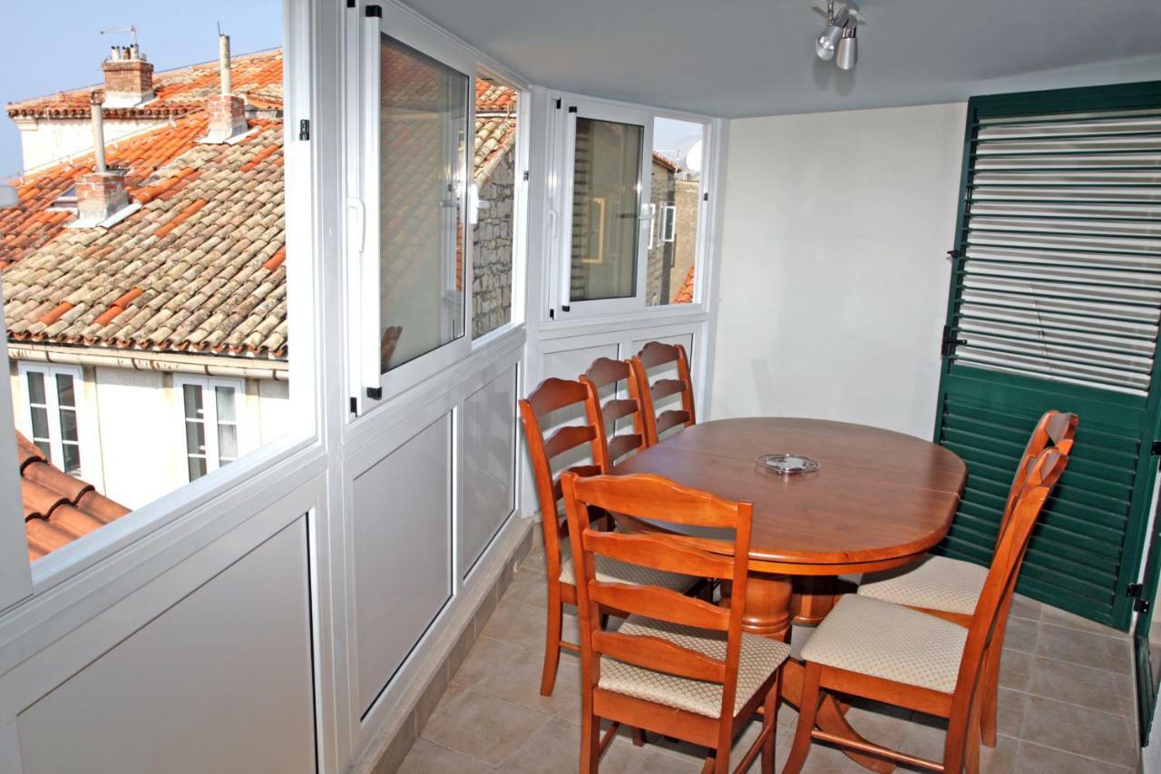 Apartmani Paula Makarska Buitenkant foto