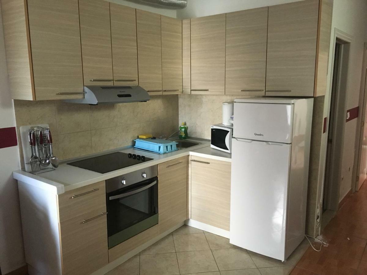 Apartmani Paula Makarska Buitenkant foto