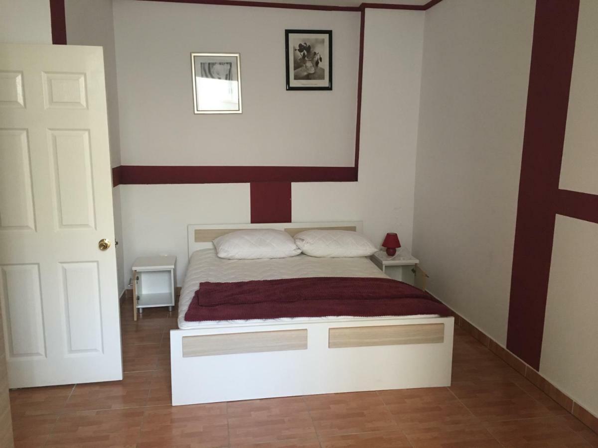 Apartmani Paula Makarska Buitenkant foto