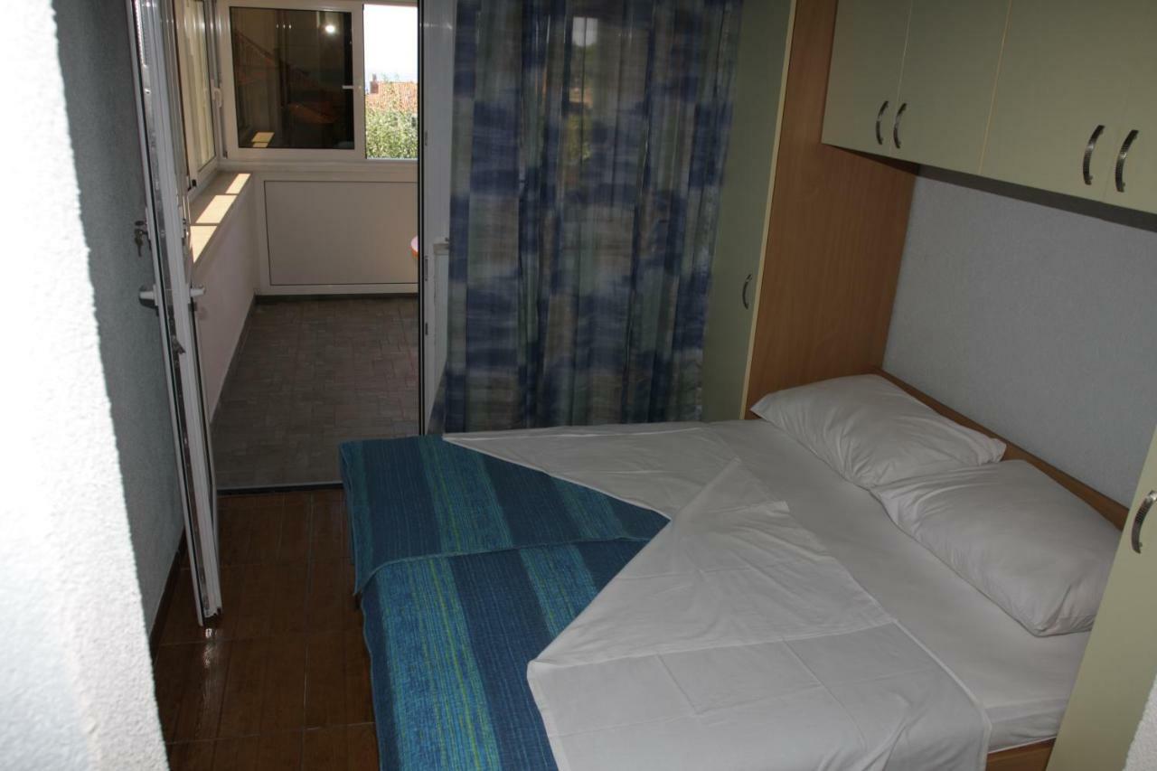 Apartmani Paula Makarska Buitenkant foto