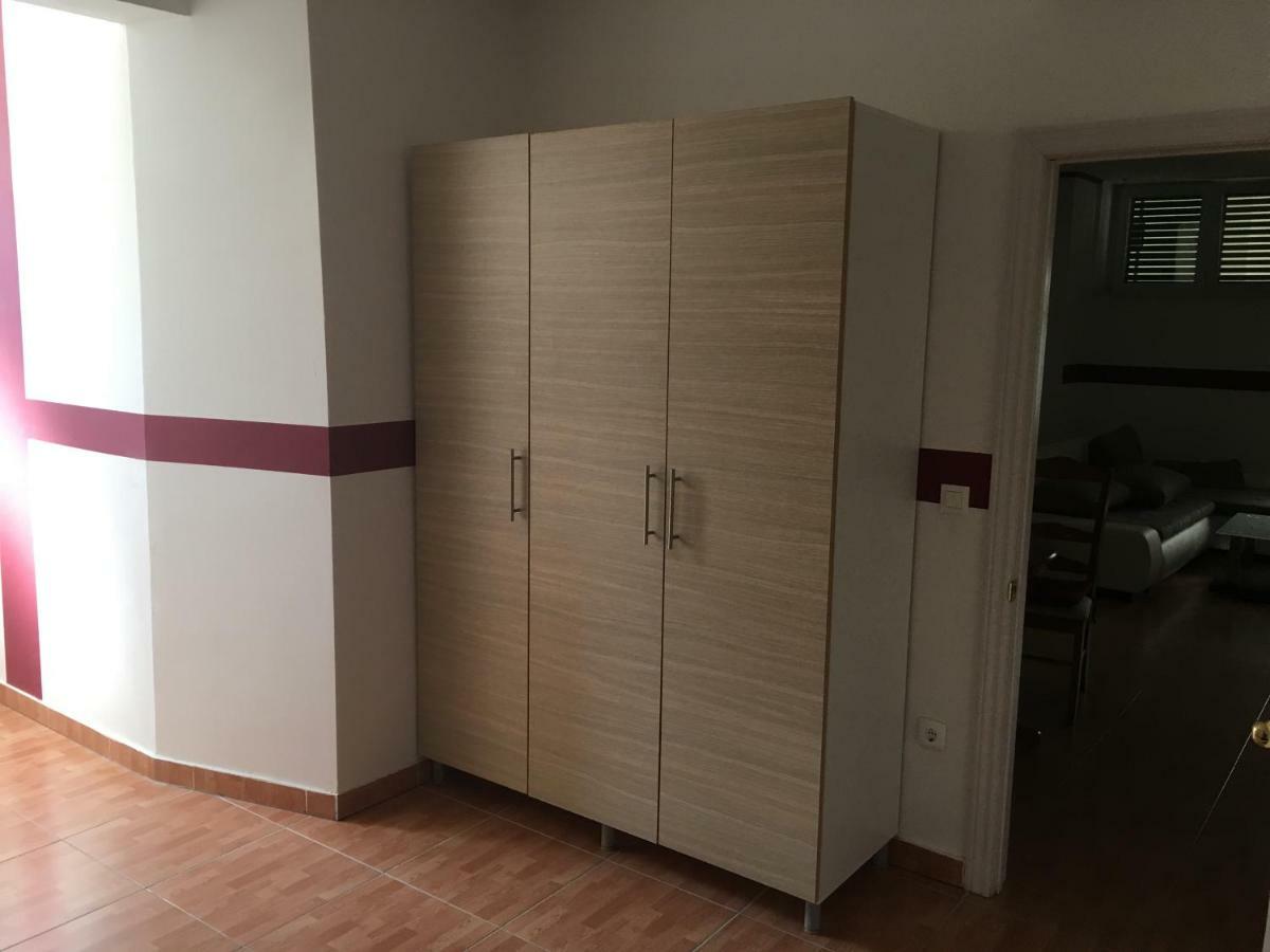 Apartmani Paula Makarska Buitenkant foto